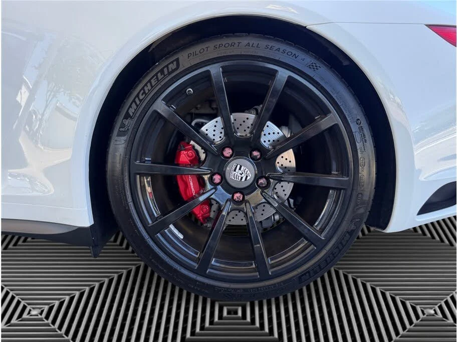2018 Porsche 991 Targa 4 & 4S - Image 14 of 31