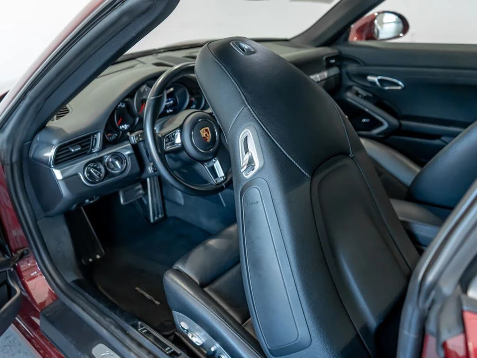 2018 Porsche 991 Targa 4 & 4S - Image 16 of 31