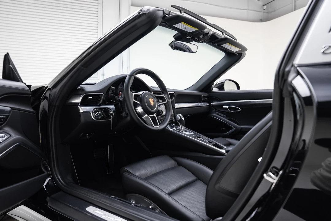 2018 Porsche 991 Targa 4 & 4S - Image 2 of 12