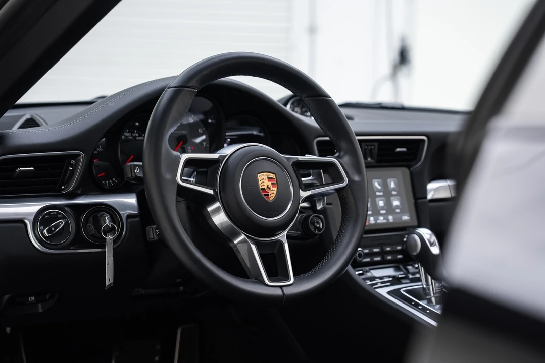 2018 Porsche 991 Targa 4 & 4S - Image 29 of 31