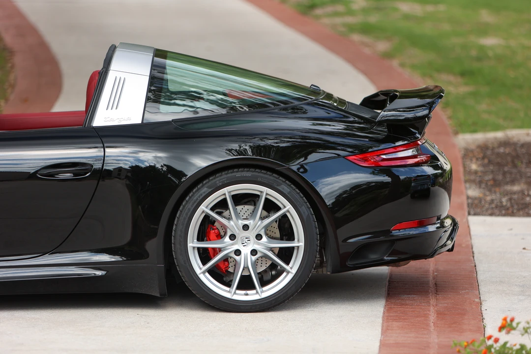 2018 Porsche 991 Targa 4 & 4S - Image 15 of 31