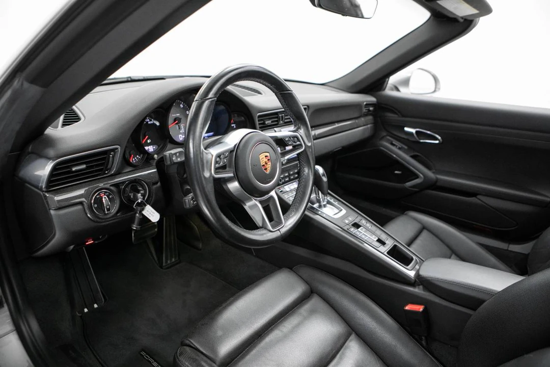 2018 Porsche 991 Targa 4 & 4S - Image 4 of 5