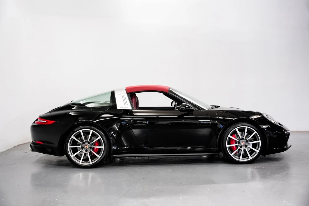 2018 Porsche 991 Targa 4 & 4S - Image 2 of 31