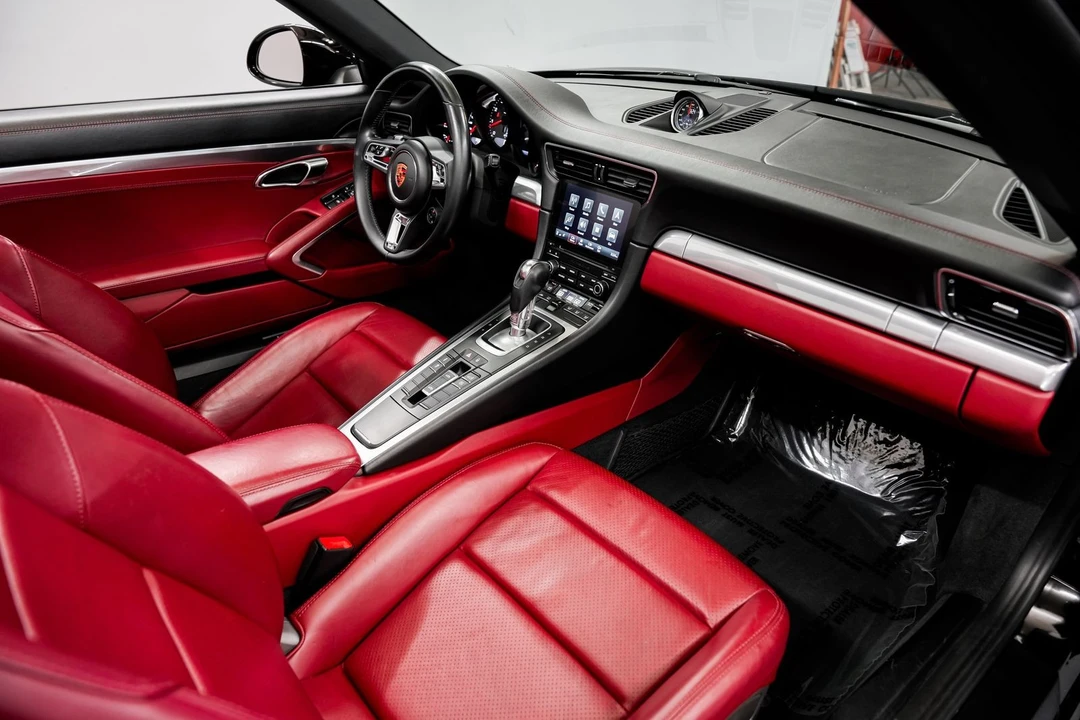 2018 Porsche 991 Targa 4 & 4S - Image 29 of 31