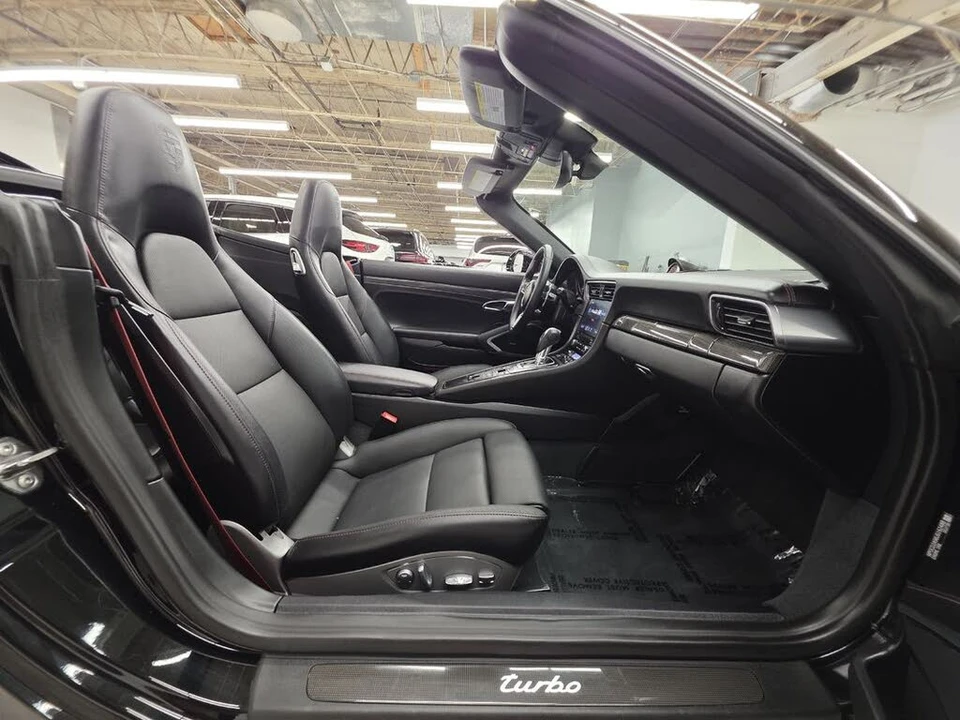 2018 Porsche 991 Turbo - Image 15 of 31