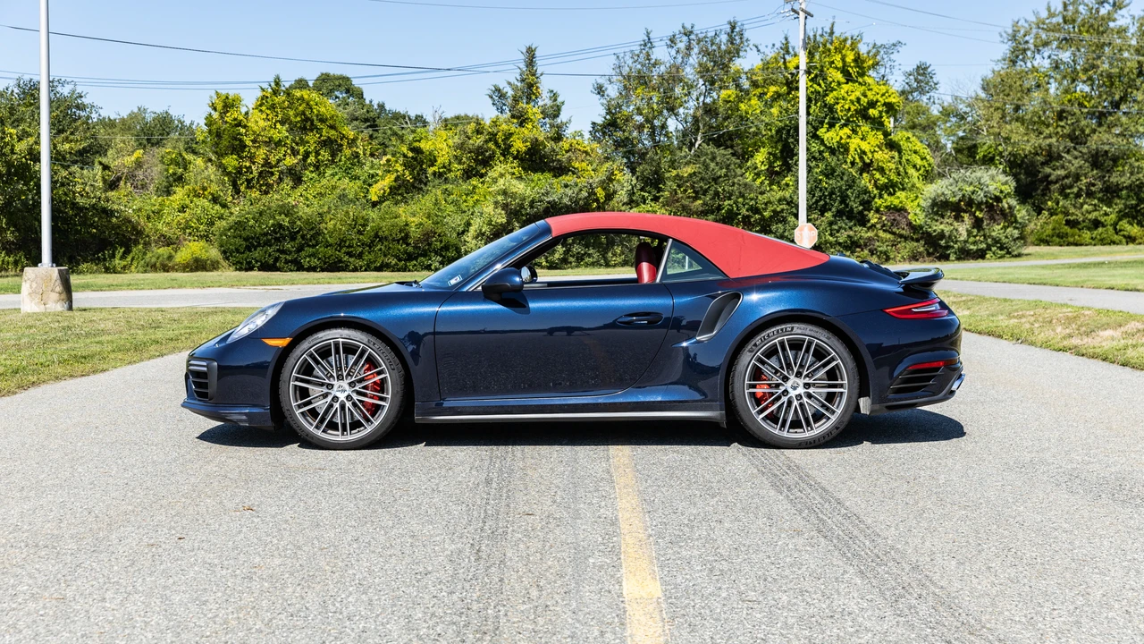 2018 Porsche 991 Turbo - Image 9 of 31