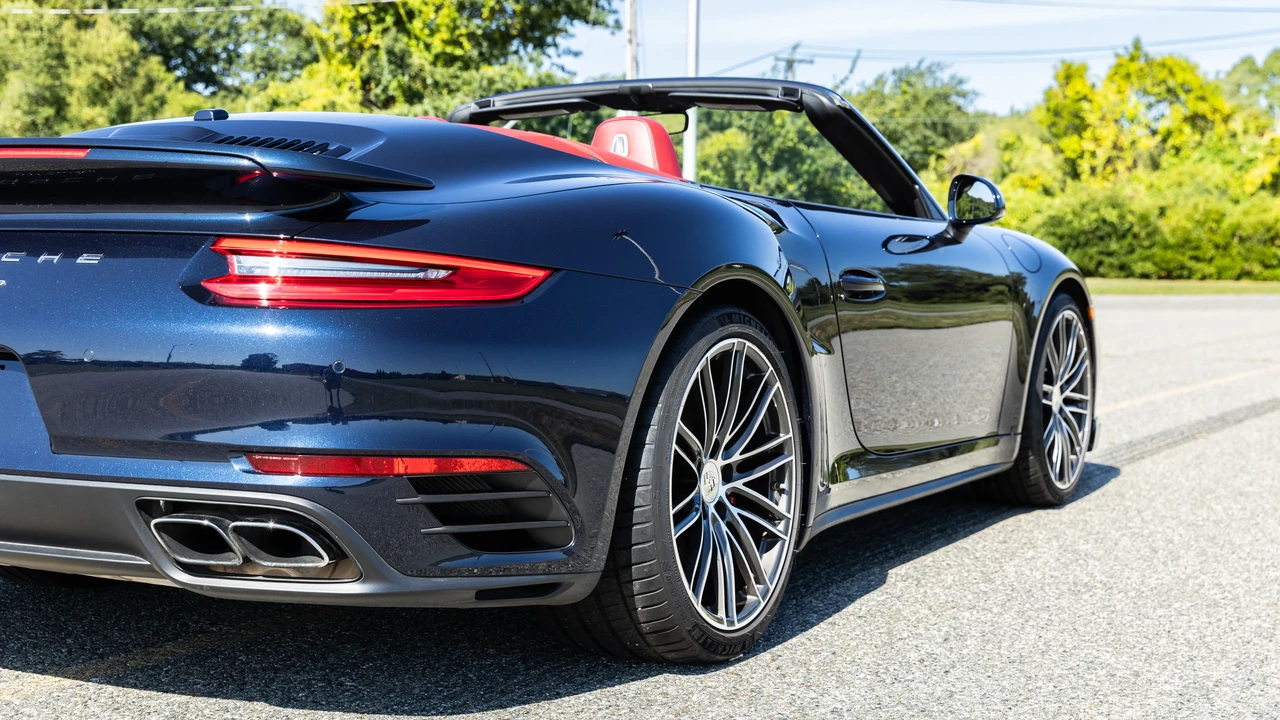 2018 Porsche 991 Turbo - Image 23 of 31