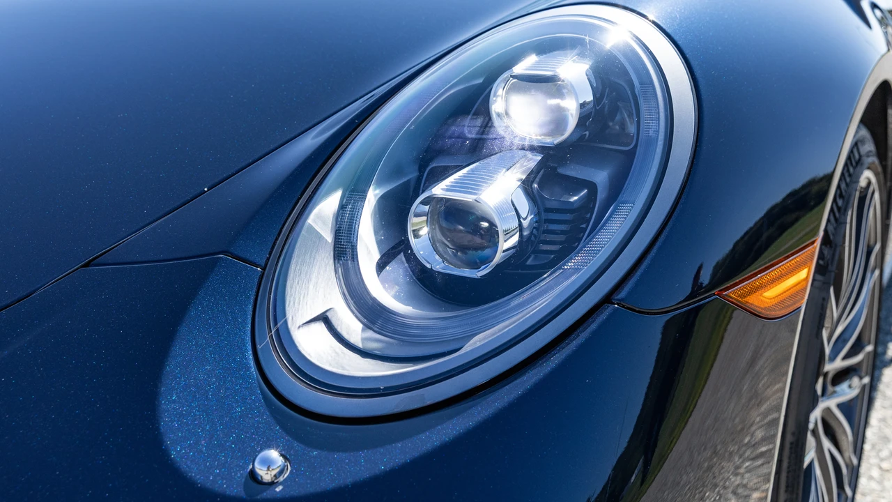 2018 Porsche 991 Turbo - Image 25 of 31