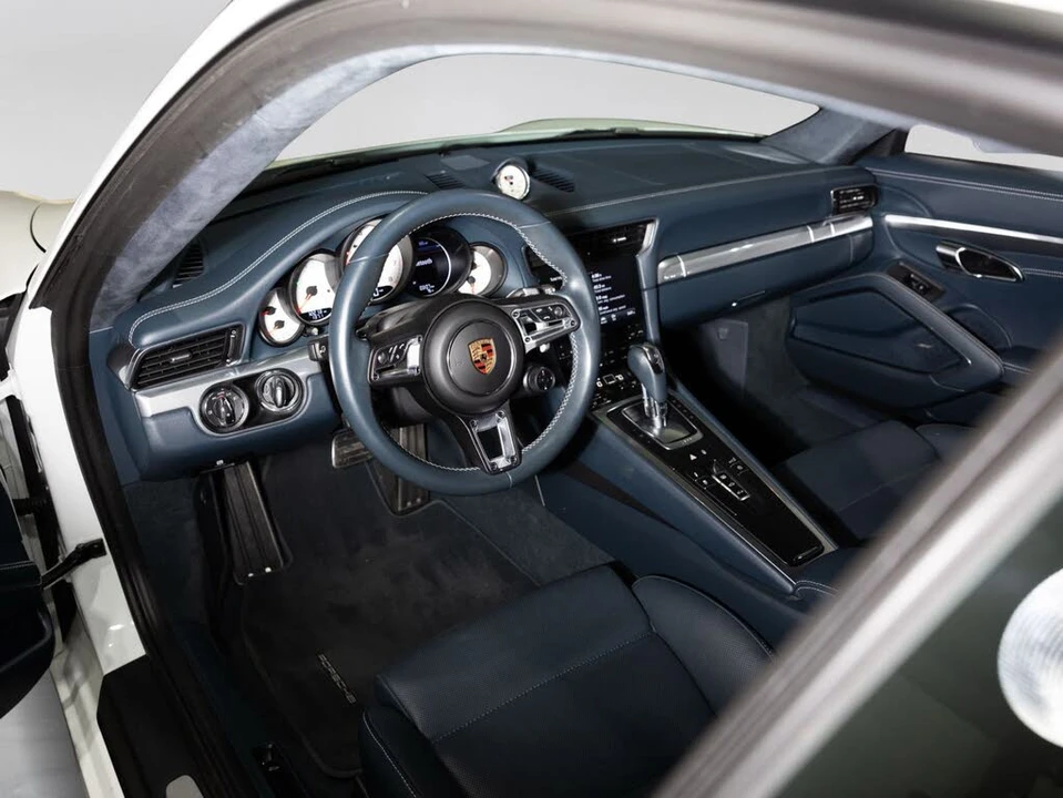 2018 Porsche 991 Turbo - Image 4 of 31