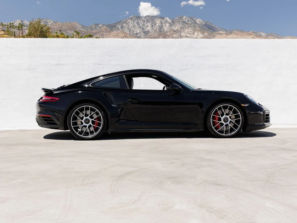 2018 Porsche 991 Turbo - Image 8 of 31