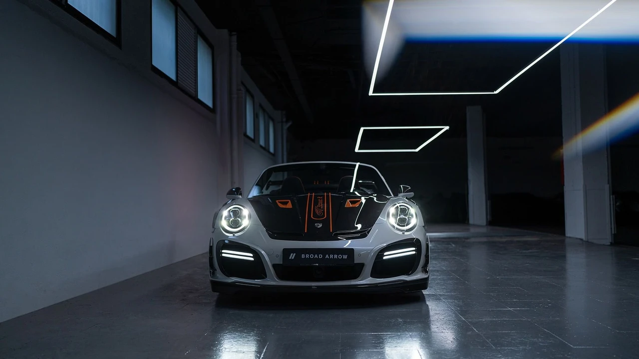 2018 Porsche 991 Turbo S - Image 2 of 31
