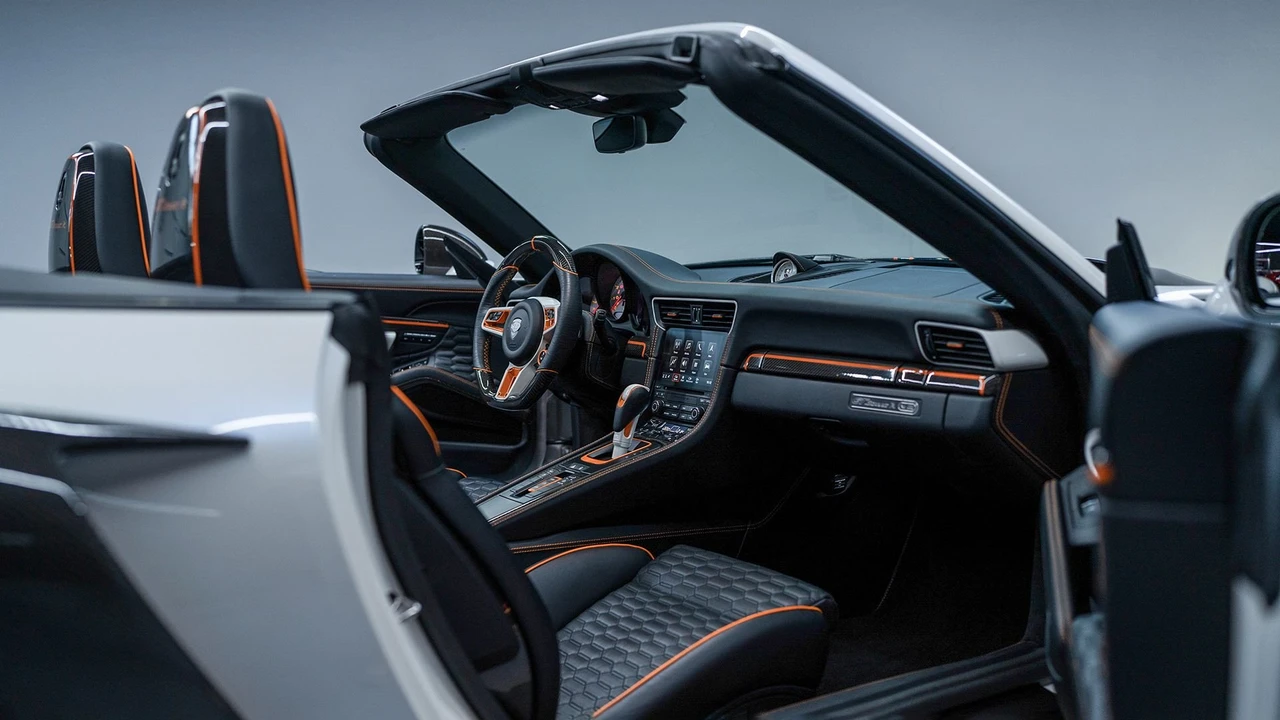 2018 Porsche 991 Turbo S - Image 6 of 31