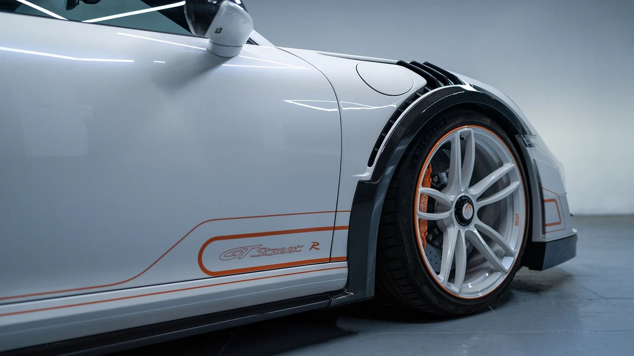 2018 Porsche 991 Turbo S - Image 13 of 31