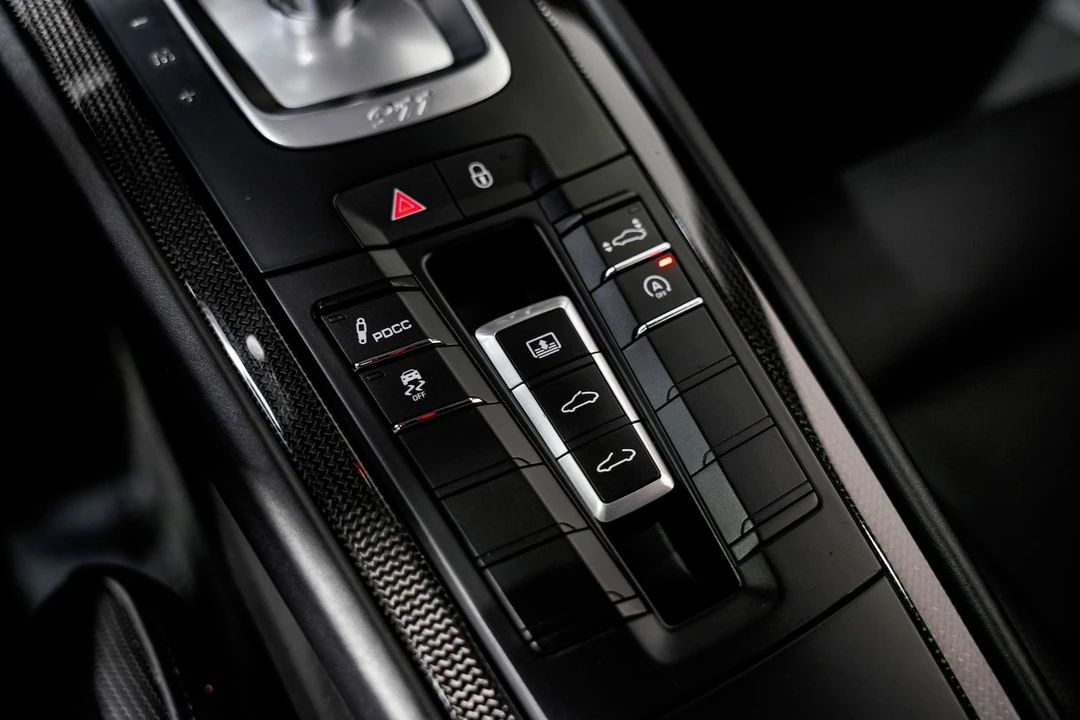 2018 Porsche 991 Turbo S - Image 17 of 31