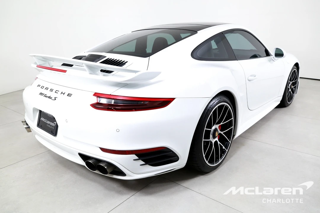 2018 Porsche - Image 8 of 31