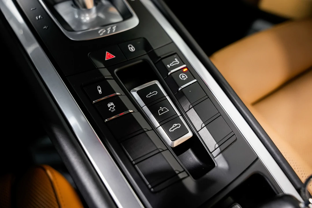 2018 Porsche 991 Turbo - Image 16 of 21