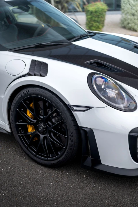 2018 Porsche 991 GT2 RS - Image 11 of 31