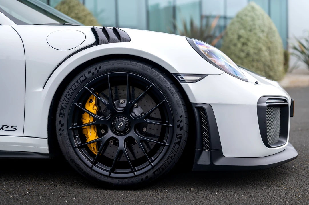 2018 Porsche 991 GT2 RS - Image 17 of 31
