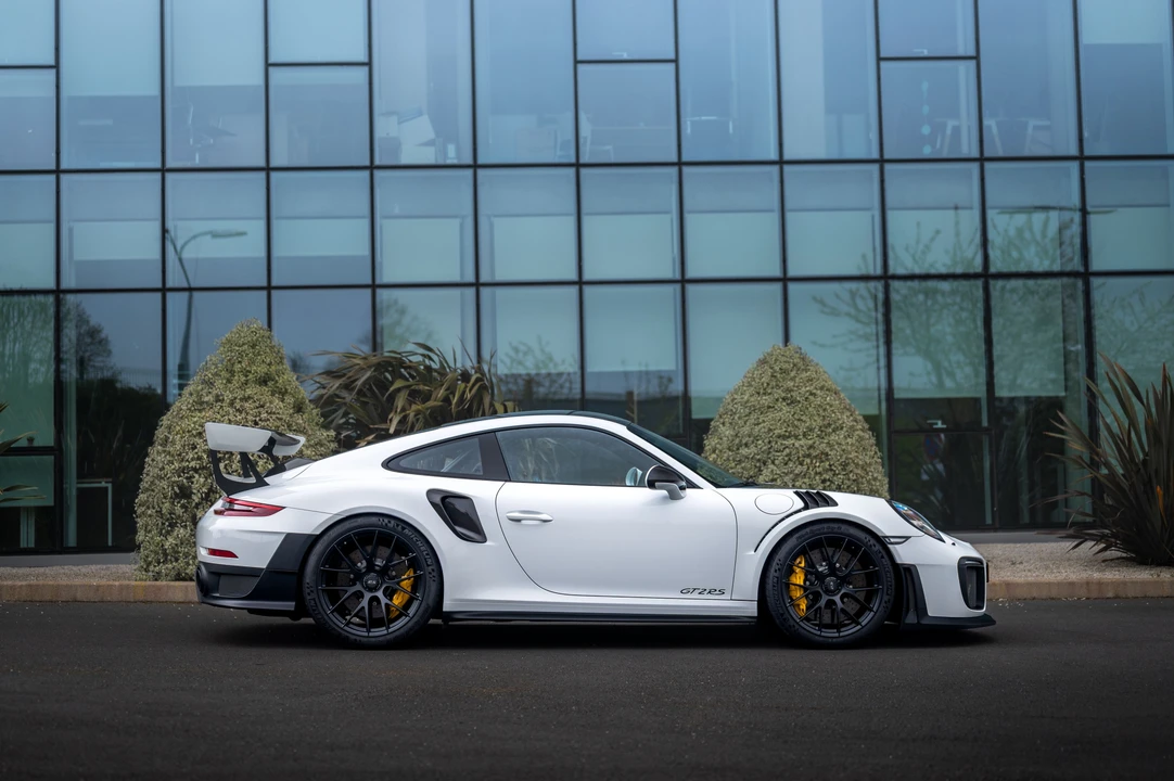 2018 Porsche 991 GT2 RS - Image 4 of 31