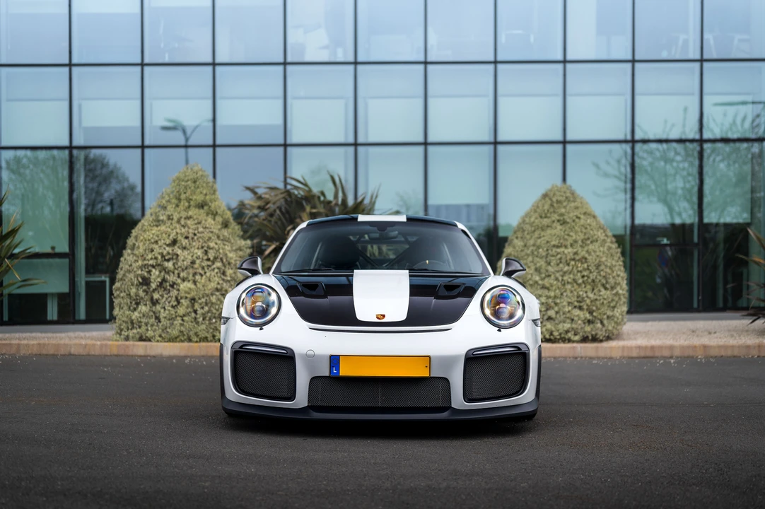 2018 Porsche 991 GT2 RS - Image 2 of 31