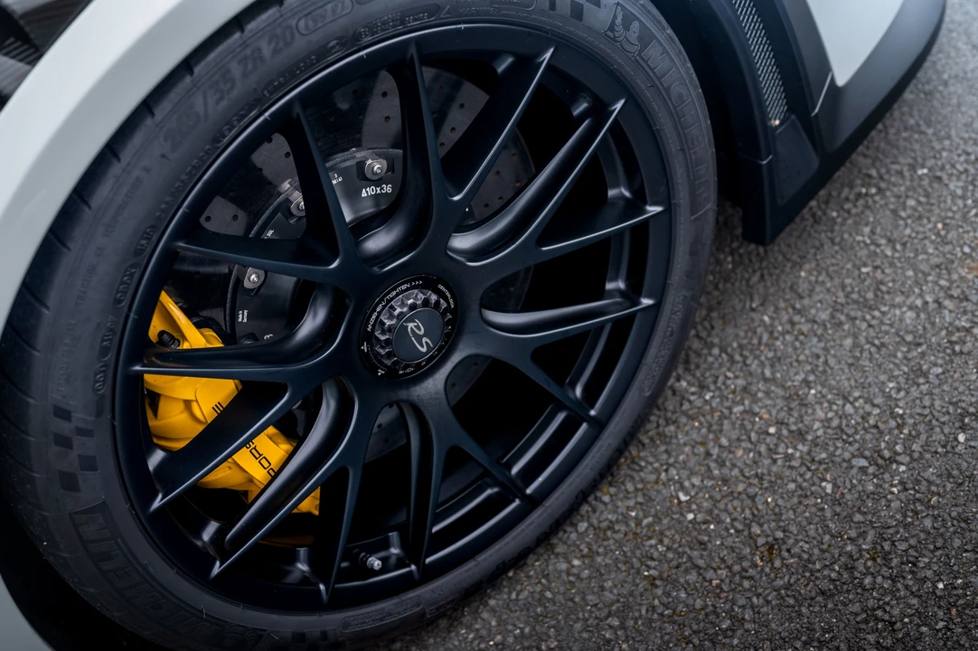 2018 Porsche 991 GT2 RS - Image 23 of 31