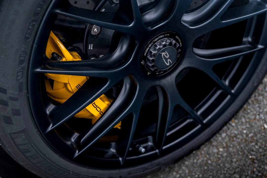2018 Porsche 991 GT2 RS - Image 24 of 31