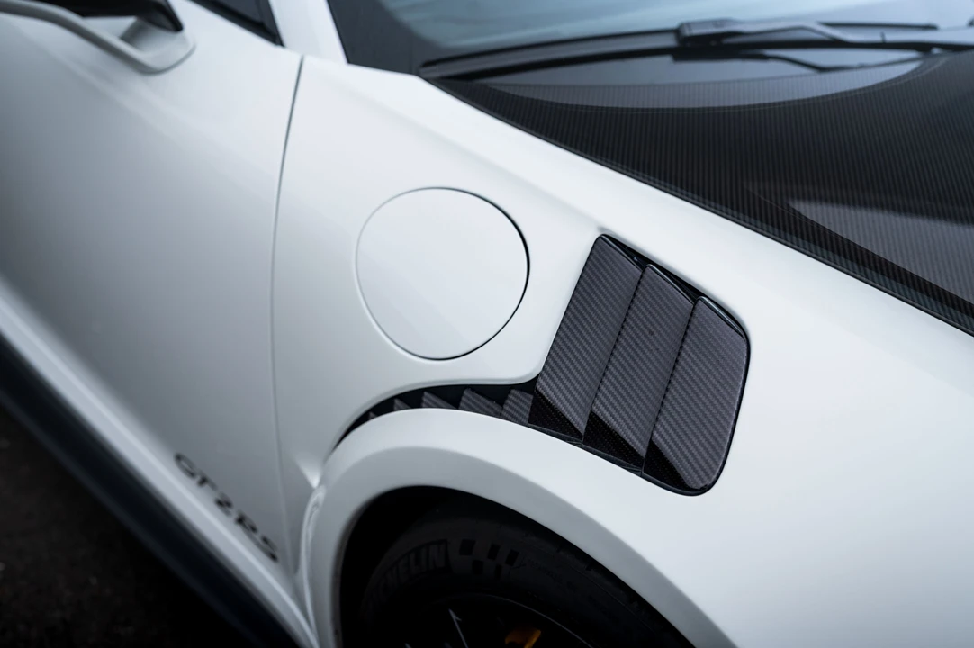 2018 Porsche 991 GT2 RS - Image 14 of 31