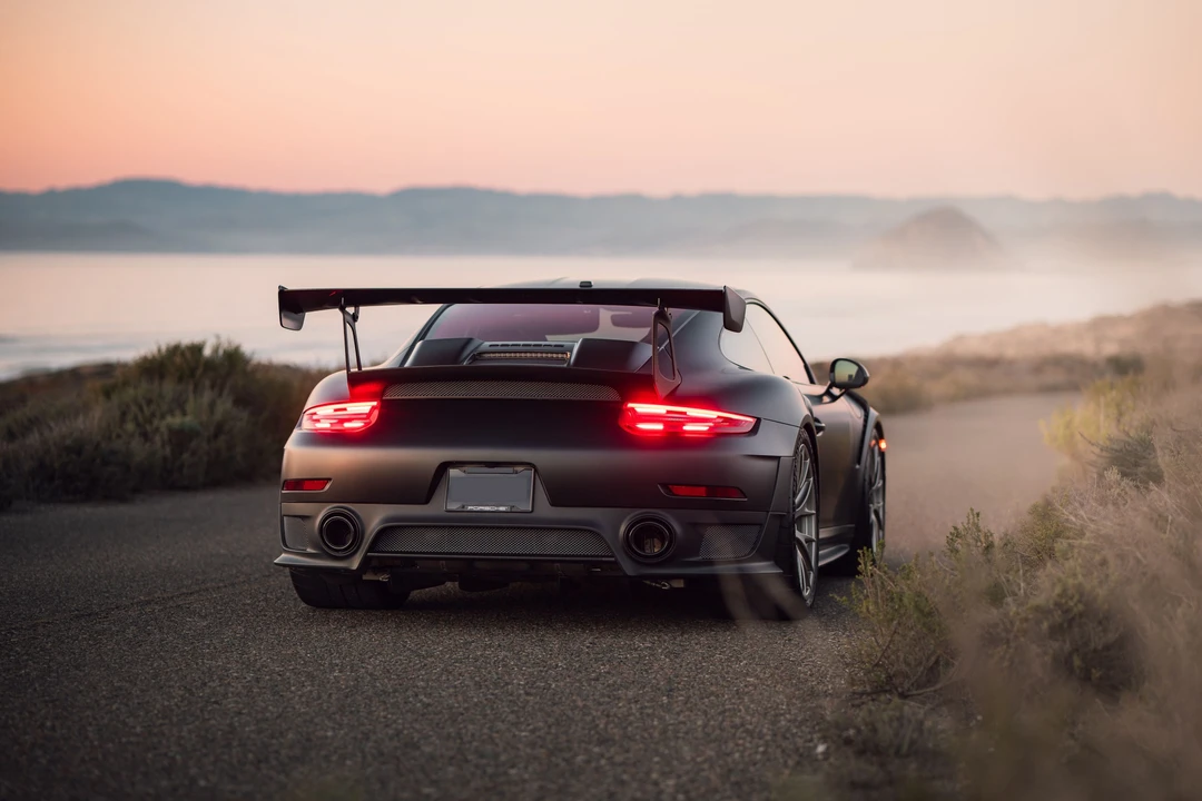 2018 Porsche 991 GT2 RS - Image 4 of 31