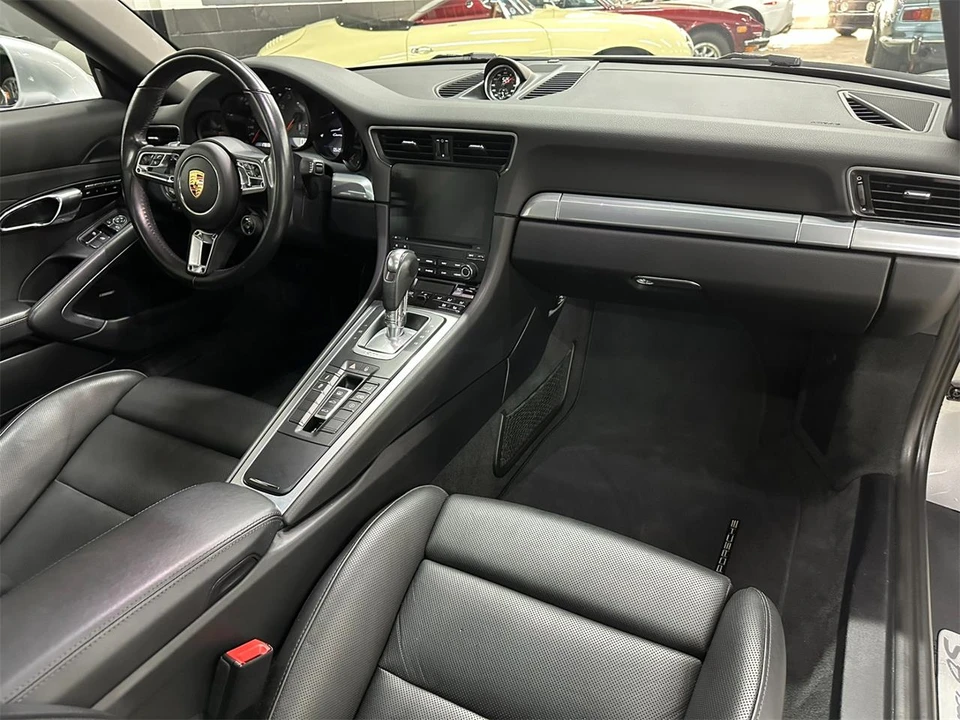 2018 Porsche 991 Carrera - Image 24 of 31