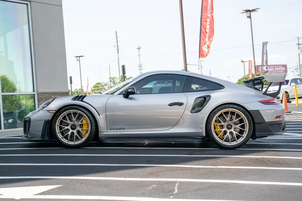 2018 Porsche 911 - Image 27 of 31