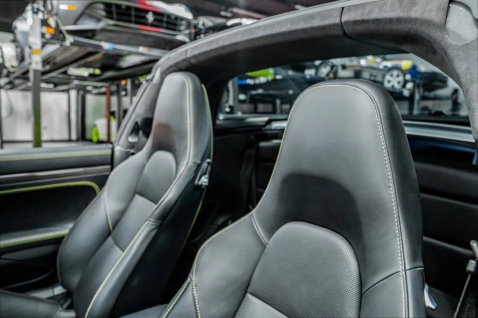 2018 Porsche 991 Targa 4 GTS - Image 15 of 19