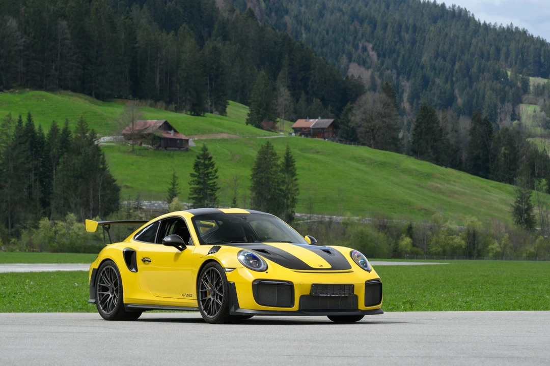 2018 Porsche 991 GT2 RS - Image 3 of 31
