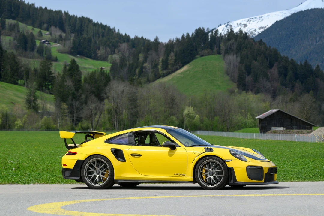 2018 Porsche 991 GT2 RS - Image 6 of 31