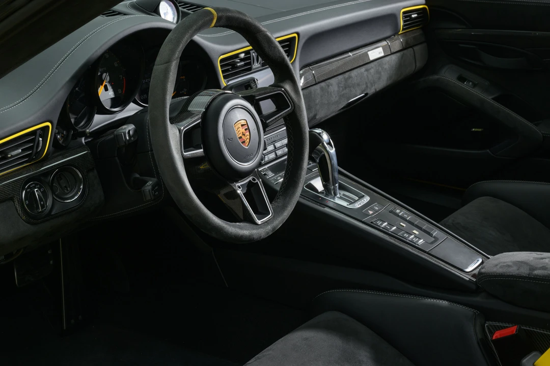 2018 Porsche 991 GT2 RS - Image 18 of 31