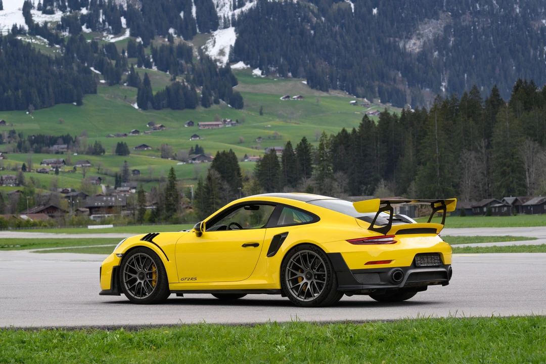 2018 Porsche 991 GT2 RS - Image 7 of 31