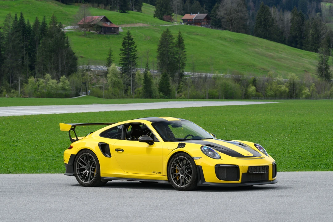 2018 Porsche 991 GT2 RS - Image 4 of 31