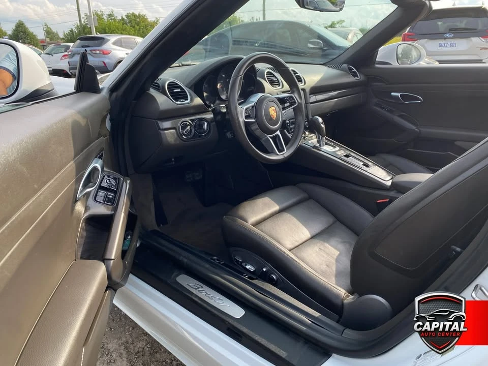 2018 Porsche 718 Boxster - Image 11 of 20