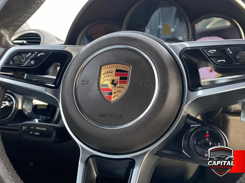 2018 Porsche 718 Boxster - Image 14 of 20