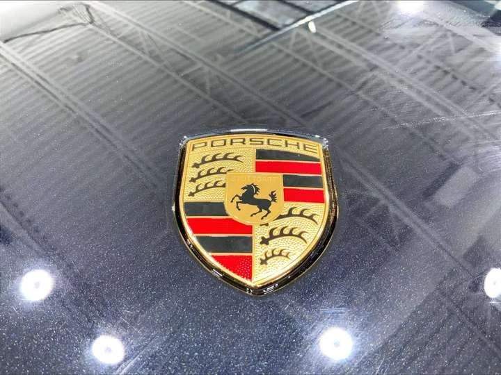 2018 Porsche 718 Boxster S - Image 9 of 20