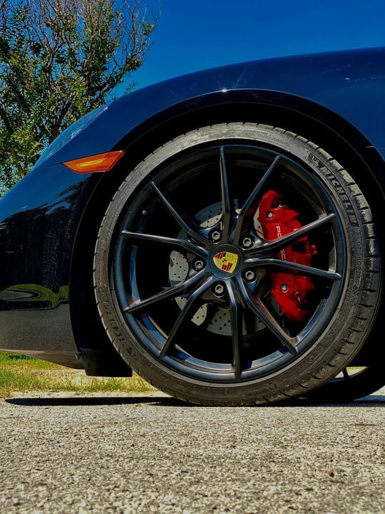 Porsche 718 Boxster GTS - Image 2 of 14