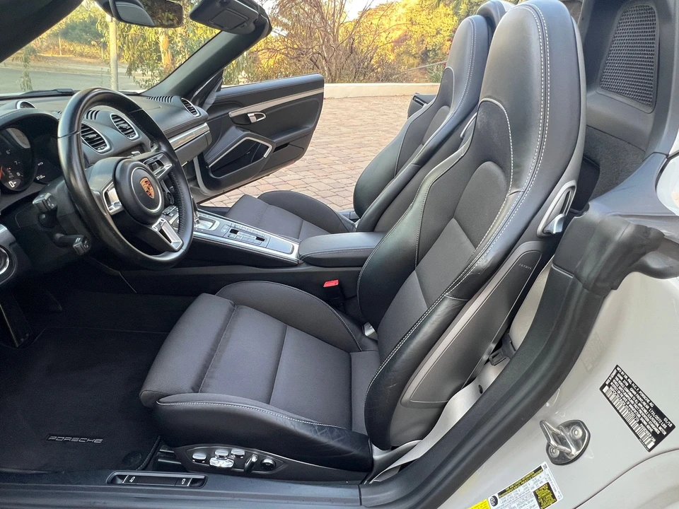 2018 Porsche 718 Boxster GTS - Image 16 of 31