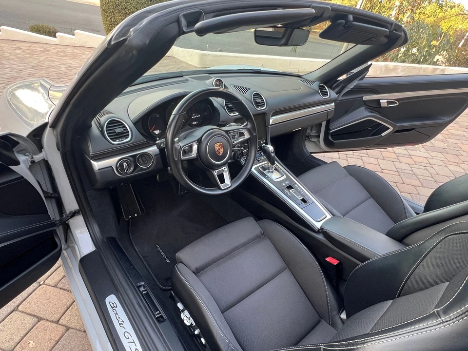 2018 Porsche 718 Boxster GTS - Image 9 of 31