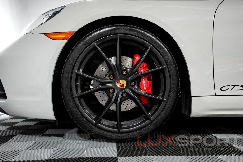 2018 Porsche 718 Boxster GTS - Image 9 of 21