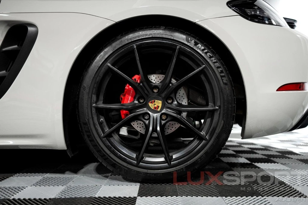 2018 Porsche 718 Boxster GTS - Image 11 of 21
