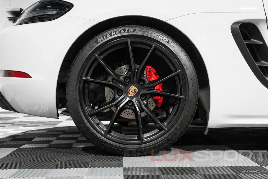 2018 Porsche 718 Boxster GTS - Image 9 of 24