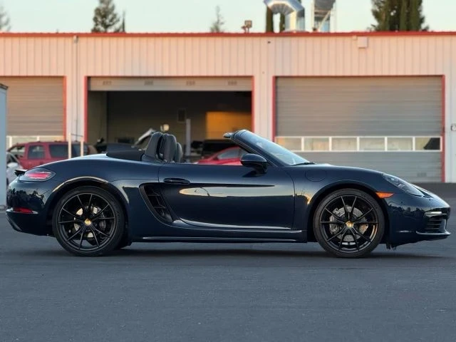 2018 Porsche 718 Boxster - Image 11 of 12