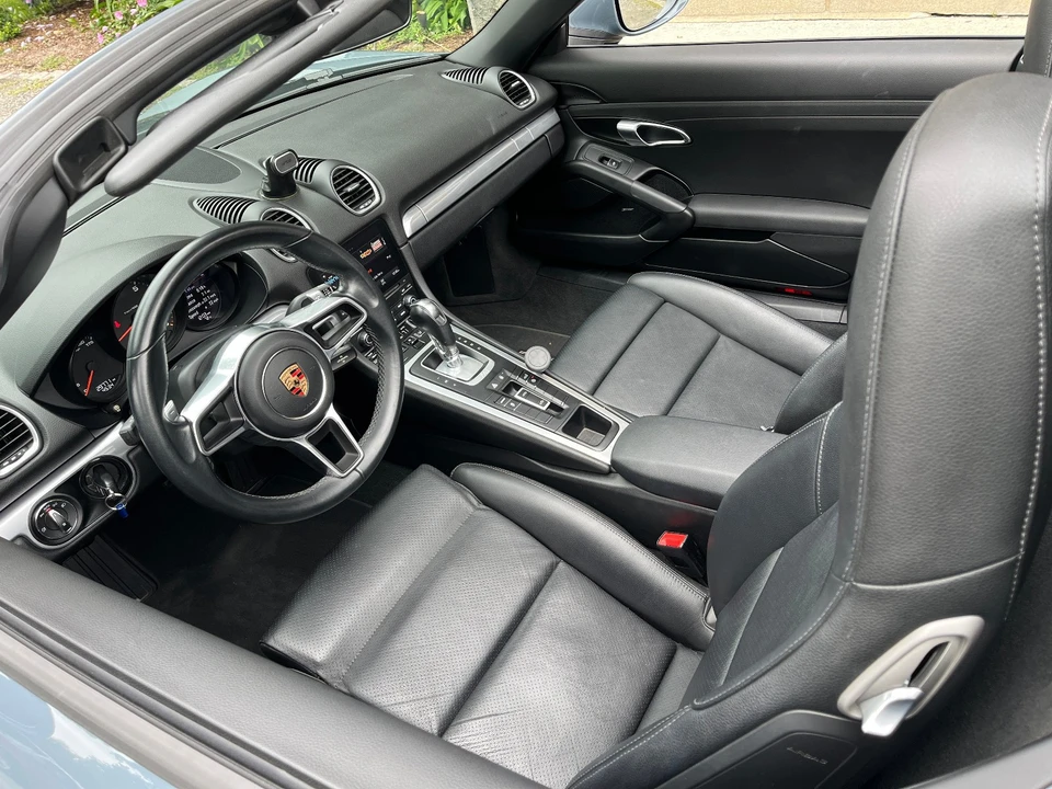2018 Porsche 718 Boxster - Image 8 of 13