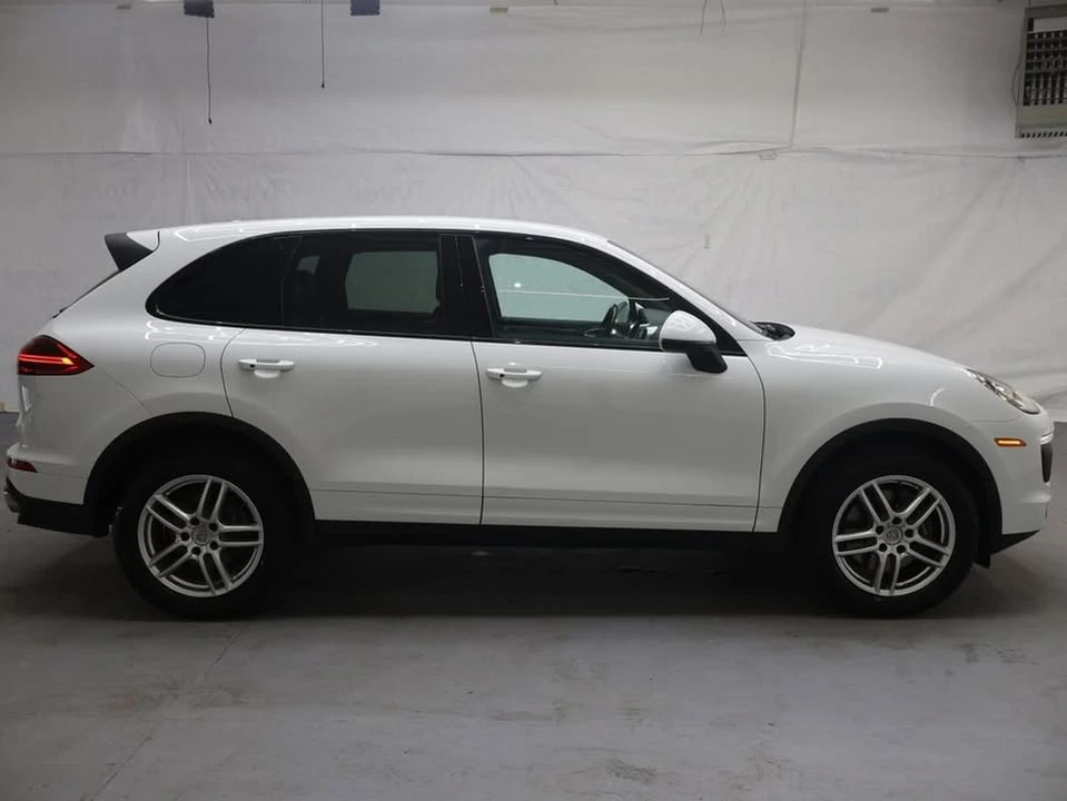 2018 Porsche 958 Cayenne - Image 7 of 20