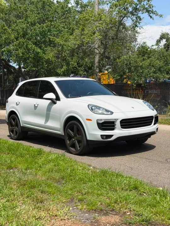 2018 Porsche 958 Cayenne - Image 2 of 14