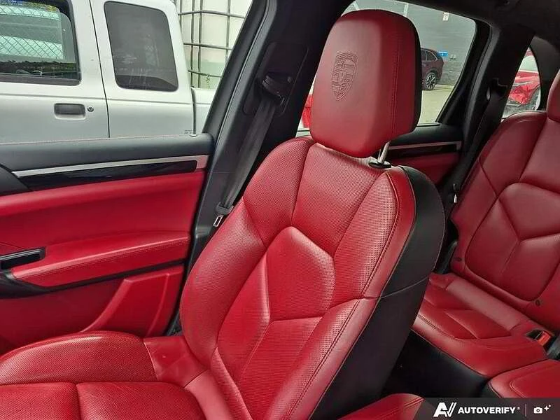 2018 Porsche 958 Cayenne - Image 15 of 18
